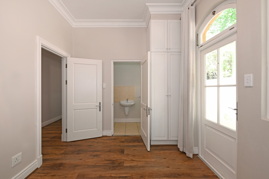 To Let 4 Bedroom Property for Rent in Constantia Western Cape